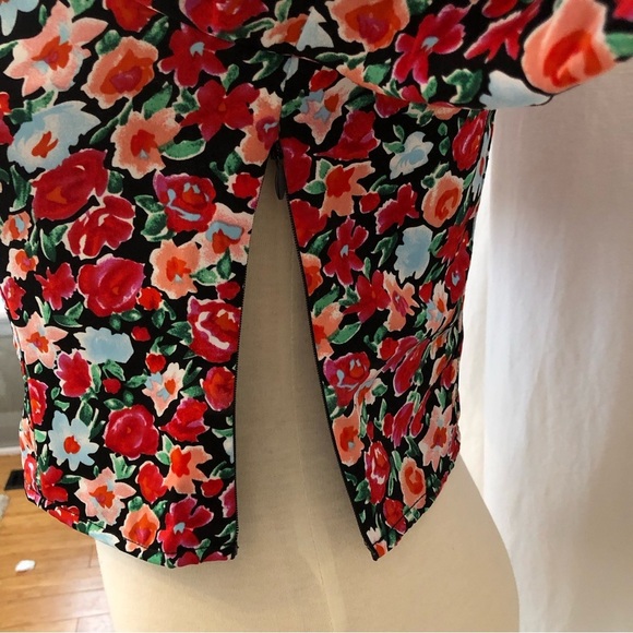 ASTR floral crop top with puff sleeve. Size S. - Picture 4 of 13